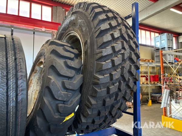 Fram- och bakhjul Nokian/Alliance TRI2/Traction 321