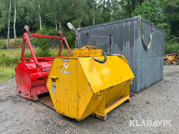 Dieseltankar 2st med plåthus ABG & Färmartanken