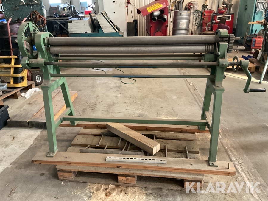 Handdriven rundmaskin Belano 4217