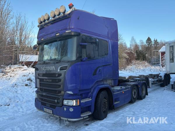 Dragbil med containerchassi Scania R520 6x2 Jubileumsbil