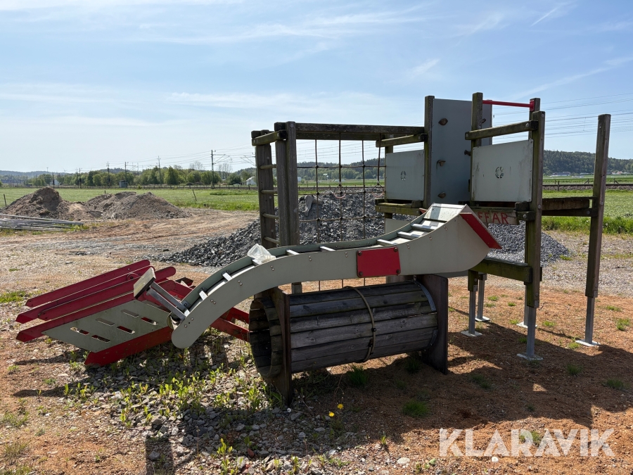 Lekhus med rutschkana Slottsbro
