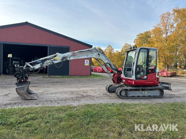 Grävmaskin Takeuchi TB250-2 med redskap