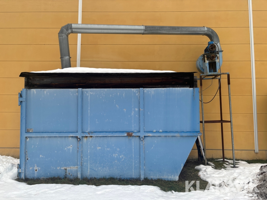 Container med utsugsfläkt och motor