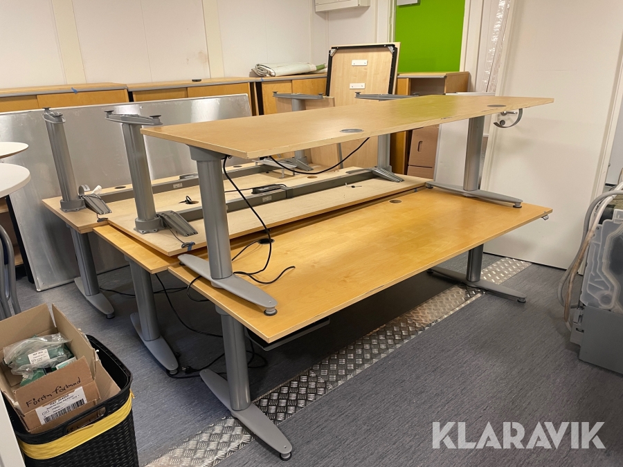 Höj- och sänkbart skrivbord Kinnarp 6 st