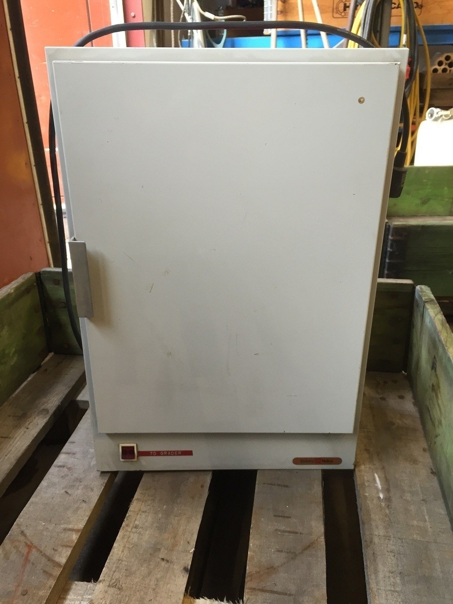 VÄRMESKÅP för  matlådor 