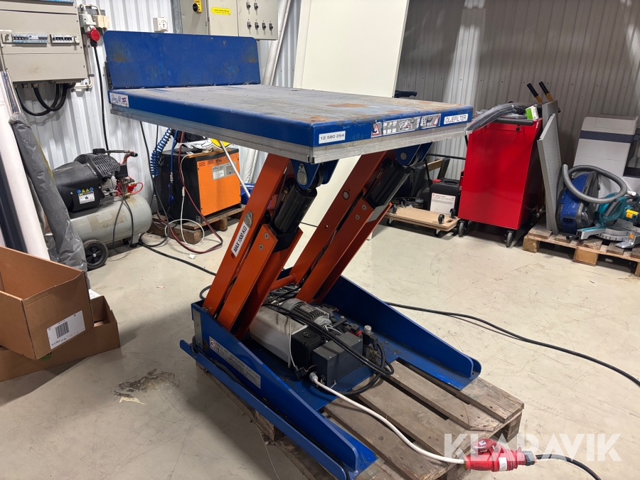 Lyftbord Edmo Lift ALT1500 1500kg. Med kontroll