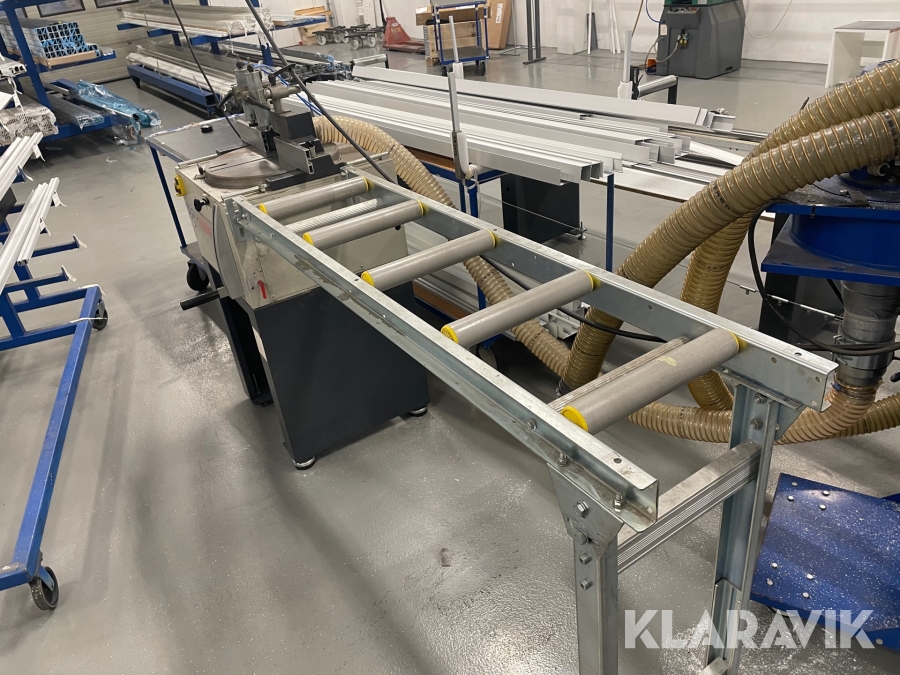 ALU-kap girsåg / sågbord med rullbana Elumatec