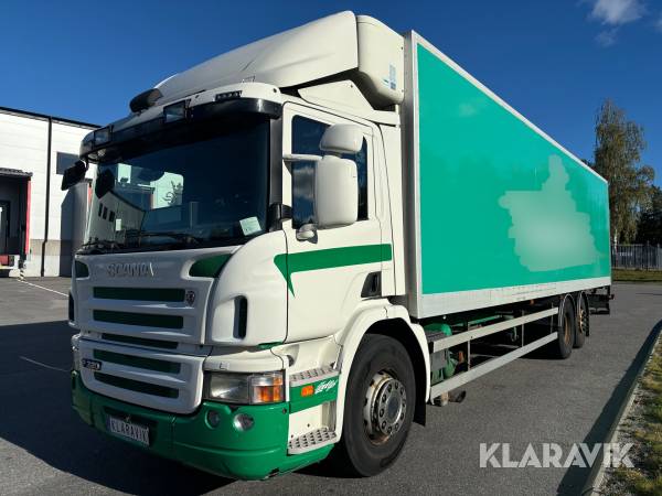 Lastbil Scania P320DB6X2*4MNB Isoleratskåp med kyl och värmeaggregat