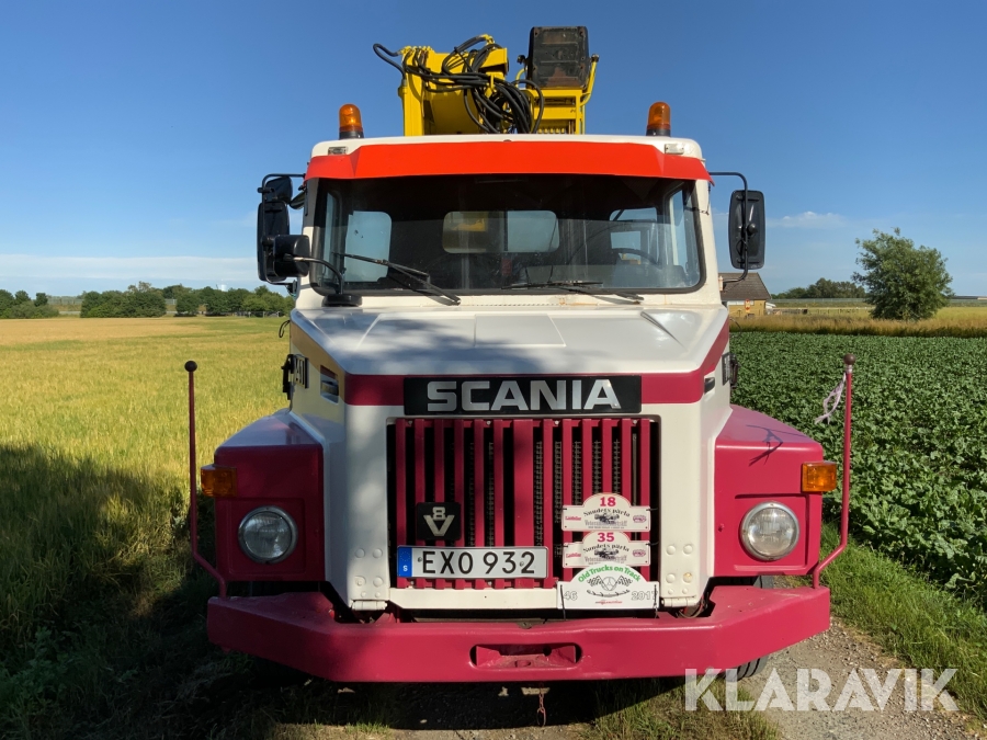 Veteranlastbil Scania 141 med kran & jibb