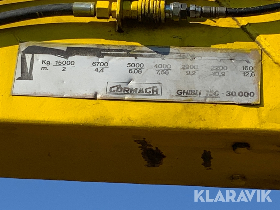 Veteranlastbil Scania 141 med kran & jibb