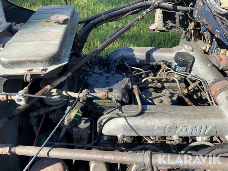 Veteranlastbil Scania 141 med kran & jibb