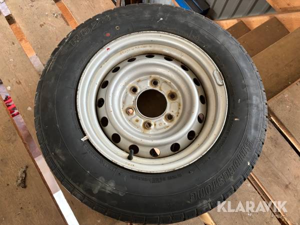 Hjul på plåtfälg Bridgestone 215/70R15 R623 Mazda Pickup 4st