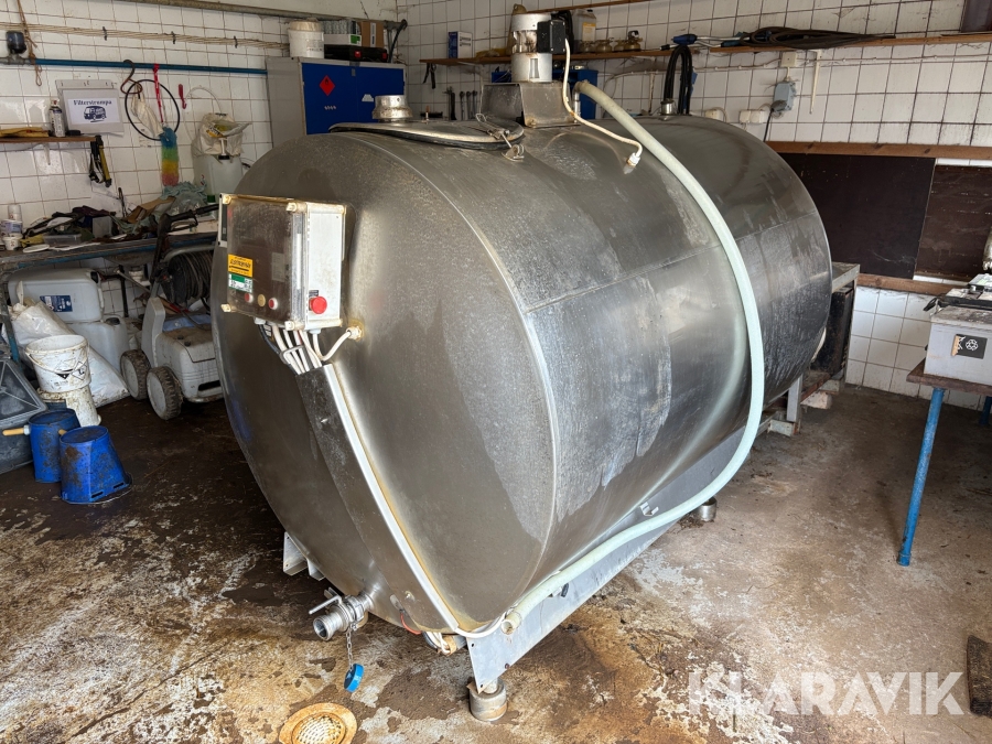 Mjölktank Wedholms DF 853 (2000L) med kylanläggning