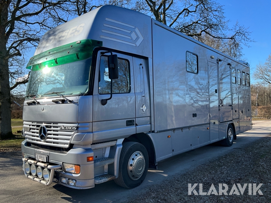 Hästlastbil Mercedes-Benz Actros 1831 Ketterer