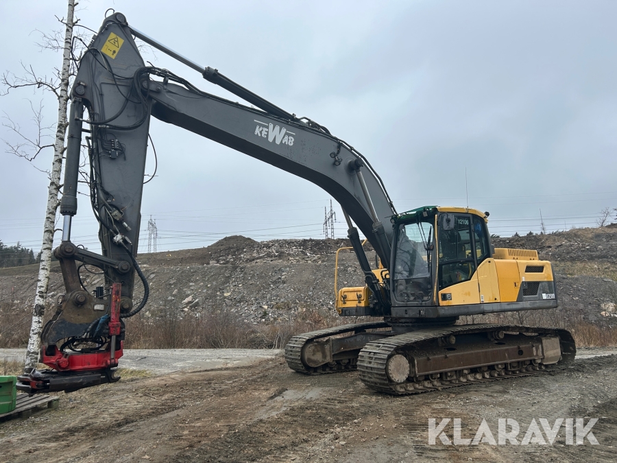 Grävmaskin Volvo EC250D med redskap