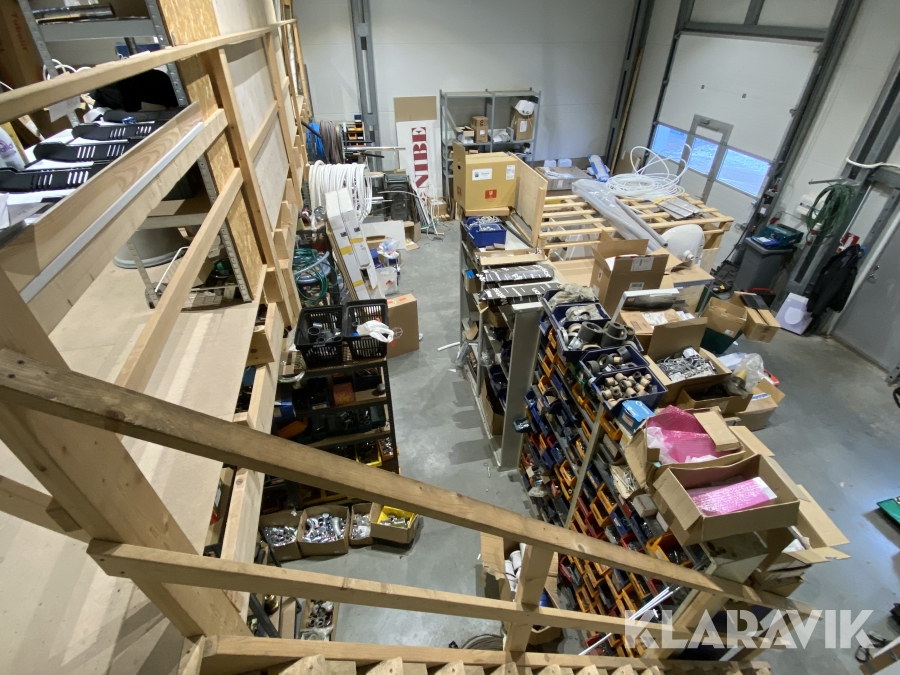 VVS-produkter, hyllor, verktyg med mera - stort parti