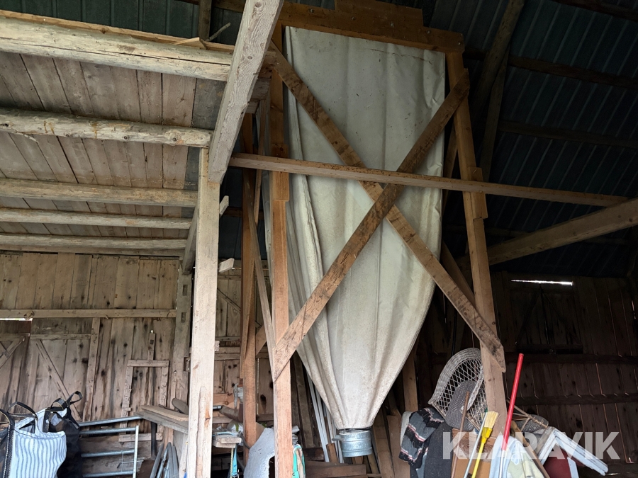 Fodersäck med ställning