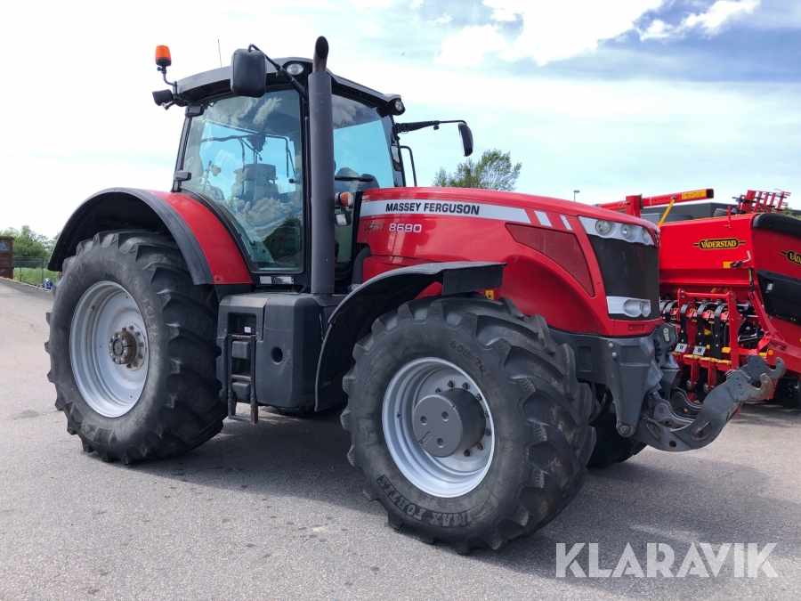 Traktor Massey Ferguson 8690 Dyna-VT Frontlyft / GPS