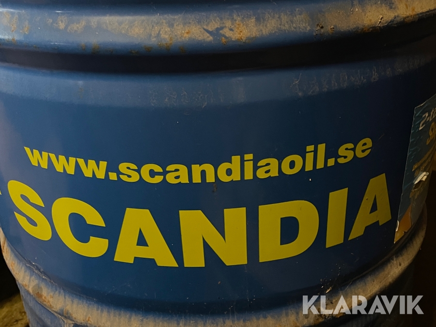 Fat med olja 2-takt Scandiaoil, Lilla Edet, Klaravik auktion