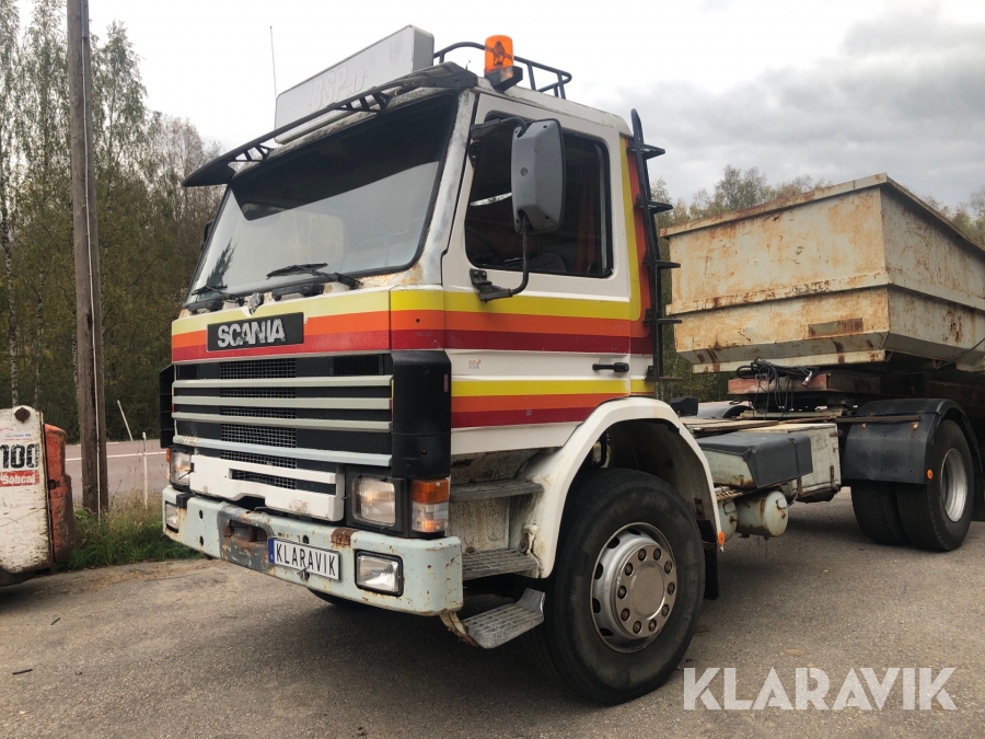 A-traktor Scania P82HL