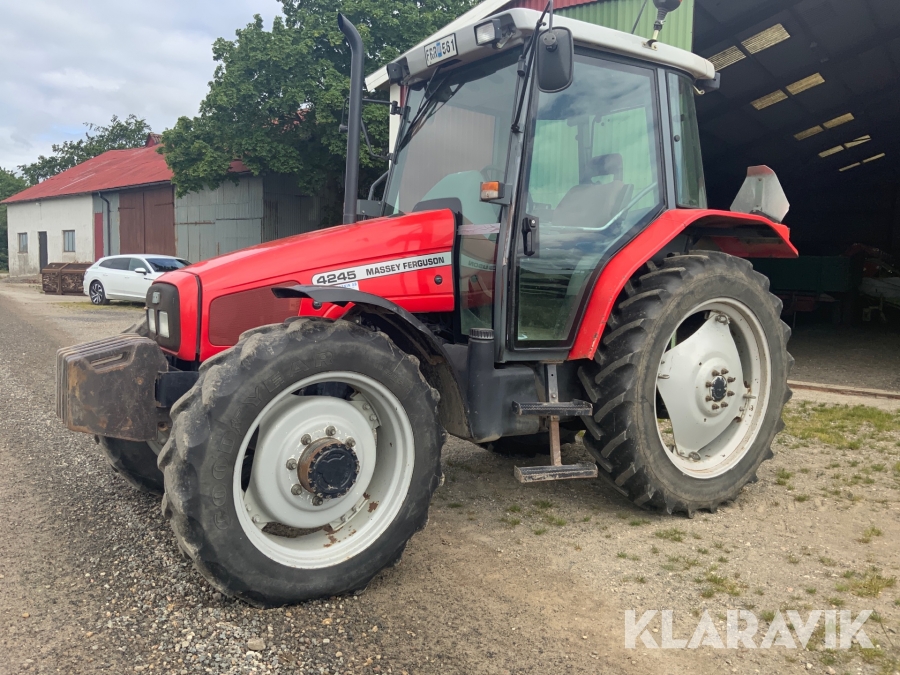 Traktor Massey Ferguson 4245