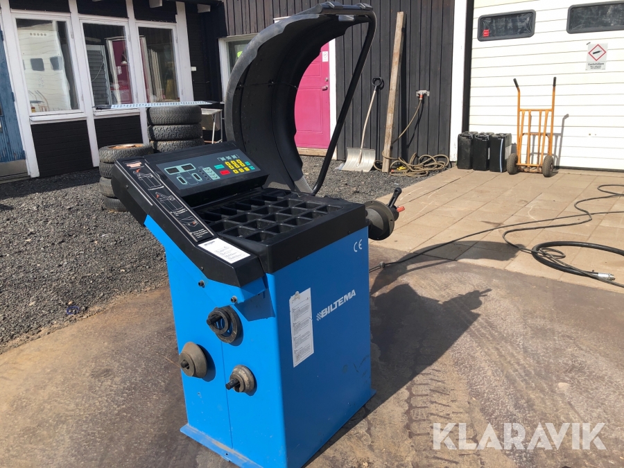 Däckbalanseringsmaskin Biltema Halvautomatisk
