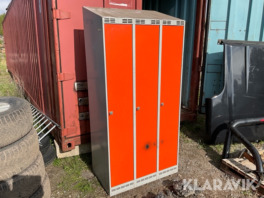 Omklädningsskåp 2 st