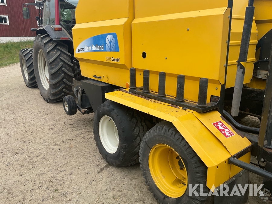 Rundbalspress New Holland BR6090 Combi, Älmhult, Klaravik au