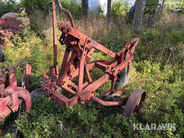 Plog International Harvester S 1-22 2 kupig