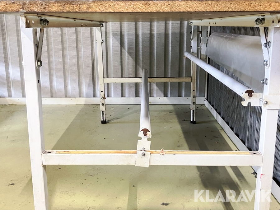 Packbord med hållare för tillbehör