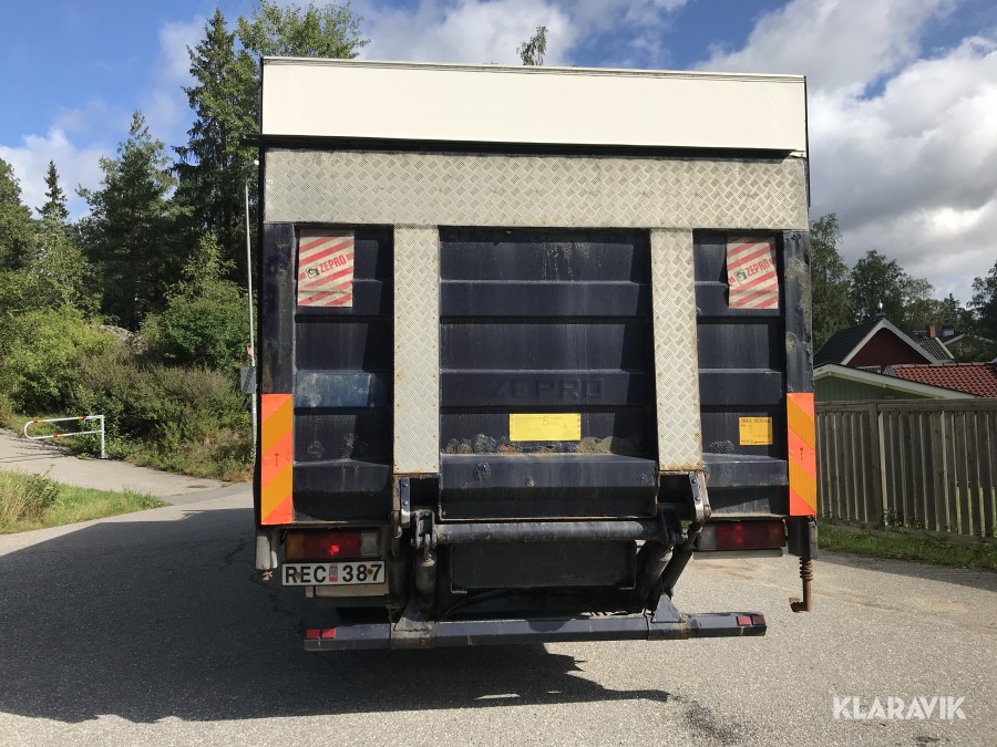 Klaravik Auktioner | Lastbil VOLVO FL612 4X2 Med Baklyft