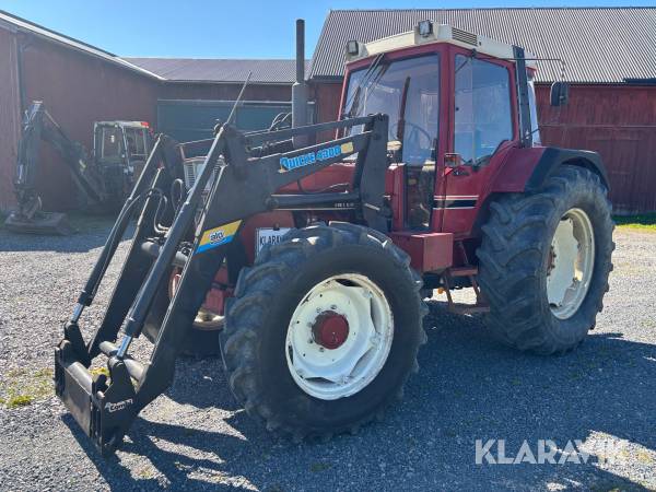 Traktor International 955XL med lastare
