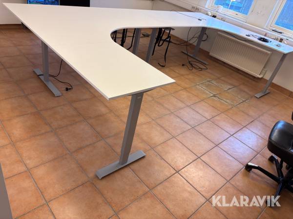 Höj- och sänkbart skrivbord Lanab med 2 st stolar