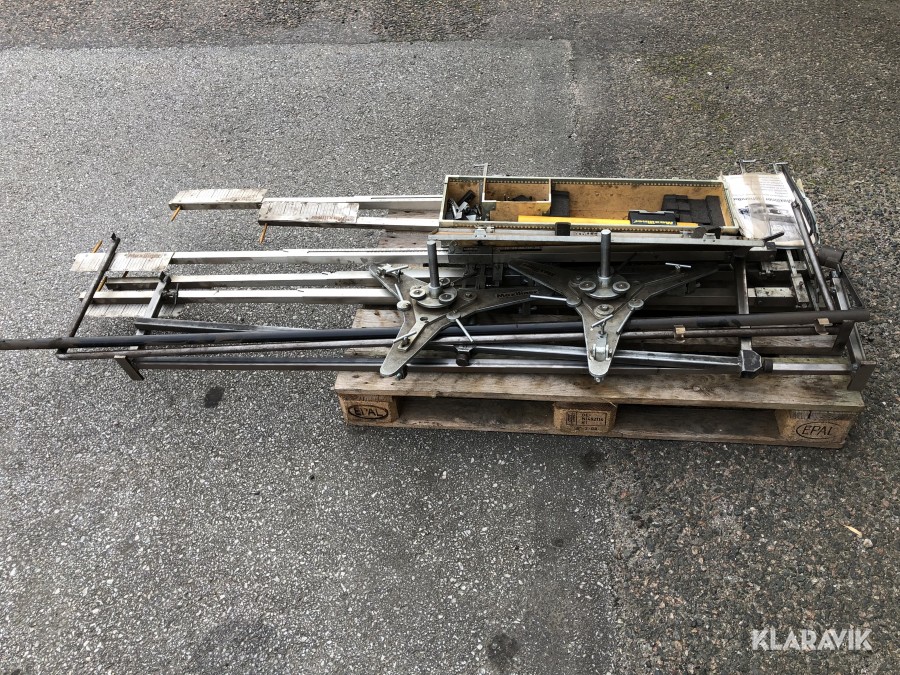 Hjulinställare till boggiehjul på lastbilar Maxiliner