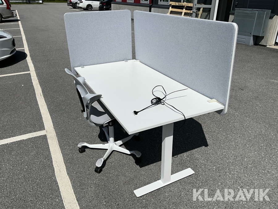 Skrivbord, Stol och skiljevägg höj och sänkbart