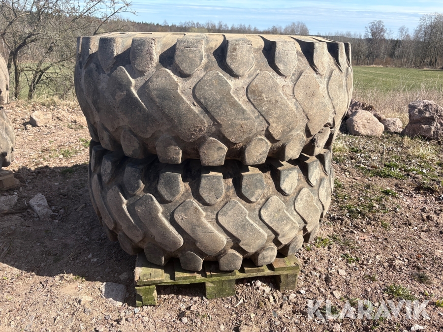 Däck med fälg 20,5-25 till Volvo L70