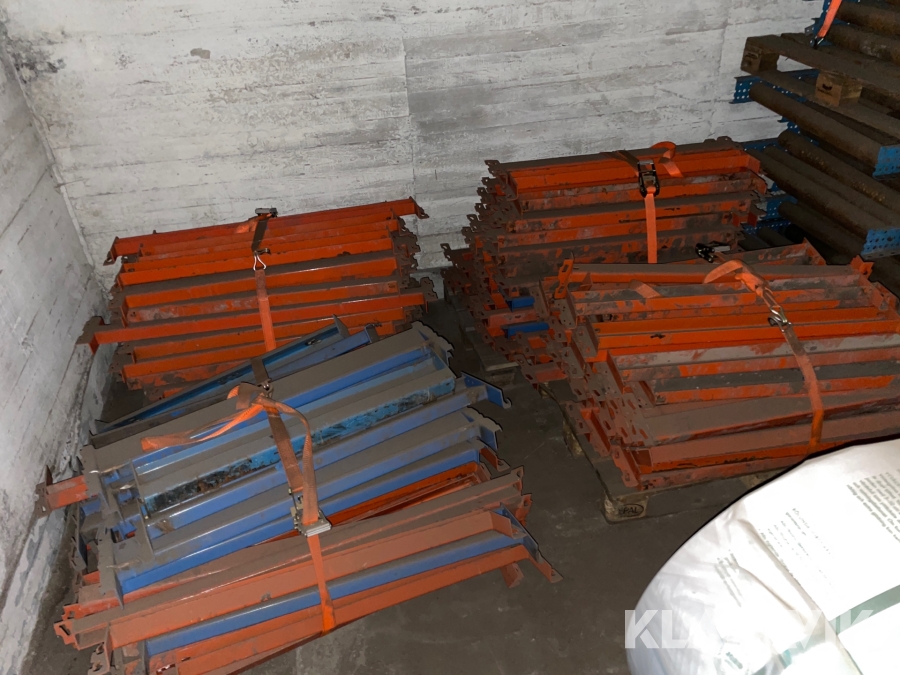 Pallställ med rullbanor, Karlstad, Klaravik auktioner