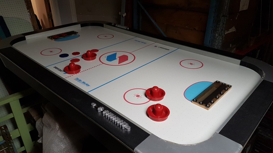 Air hockey spel