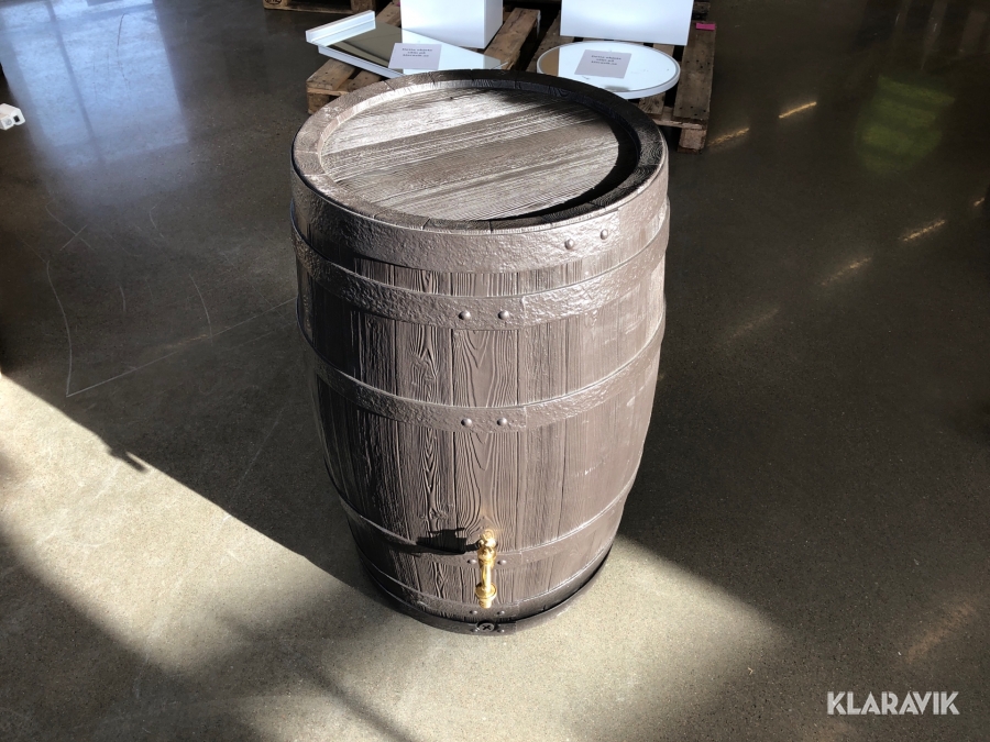 Vattentunna som ansluts på stuprör för att samla upp dagvatten