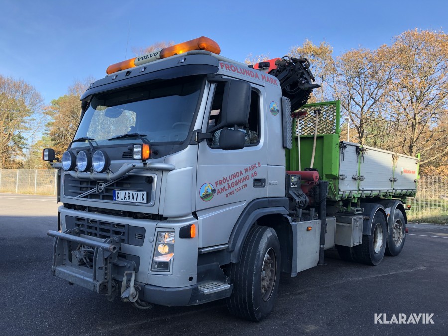Kranbil Volvo FM9 6x2 med 3-vägstipp 