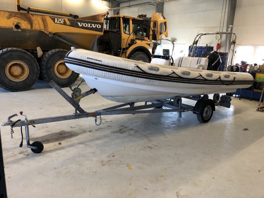 Ribbåt inkl motor och trailer