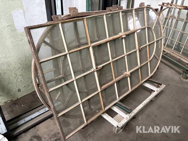 Antika stallfönster