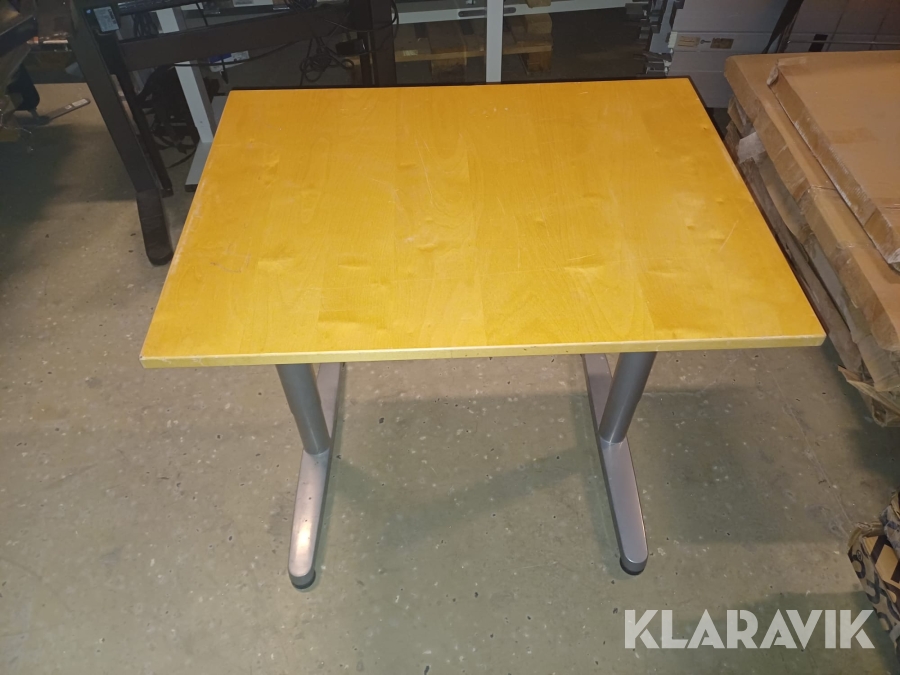 Mindre bord med T-fot