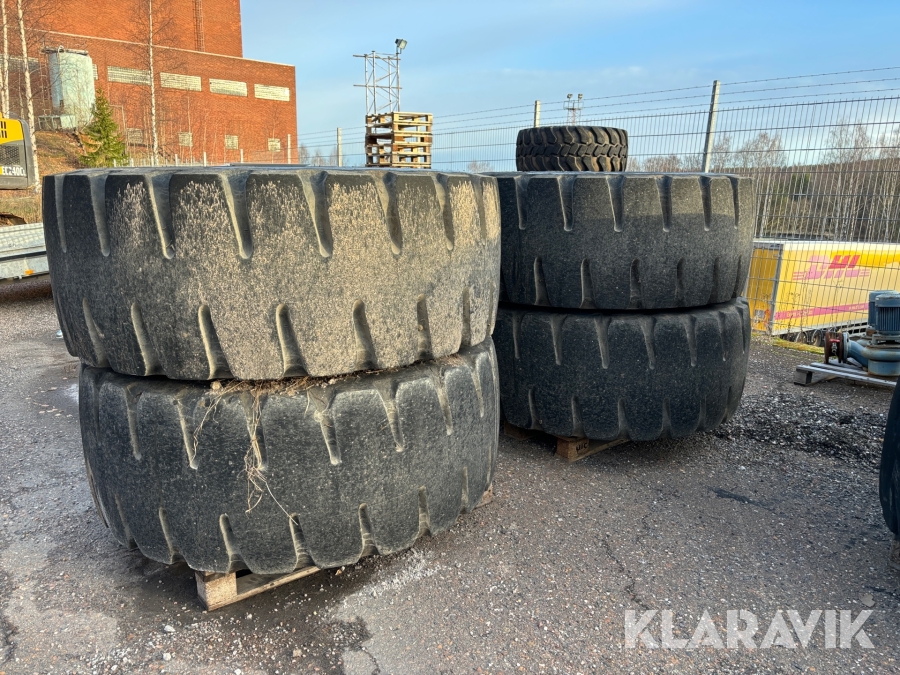 Entreprenaddäck Bridgestone V-steel 23.5R25 4st