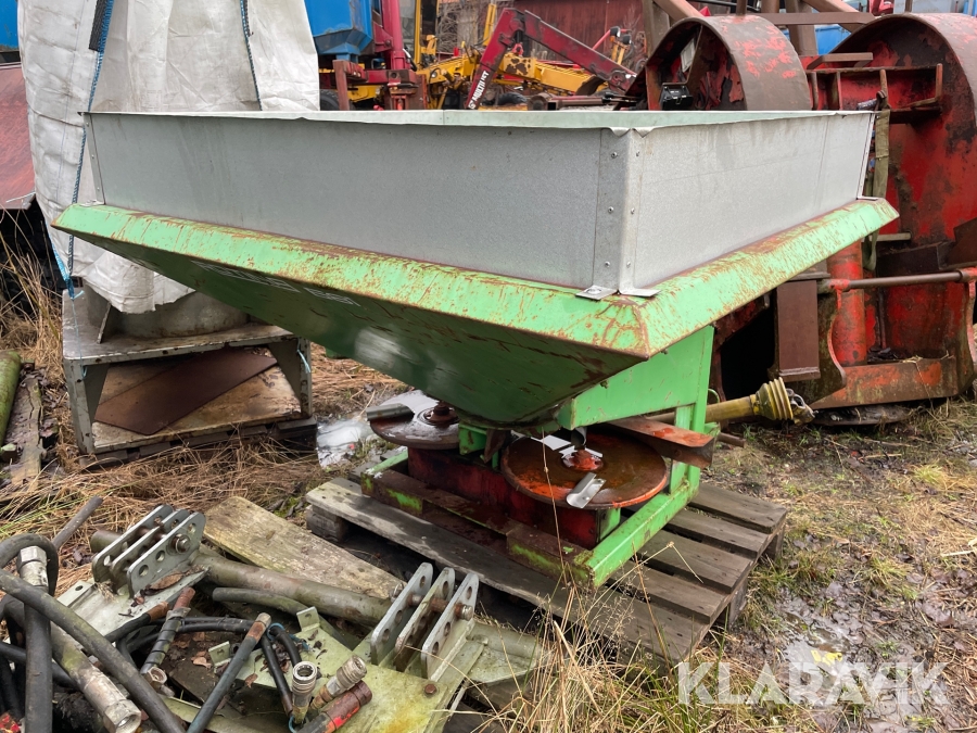 Konstgödselspridare Hersteller Rotina 681