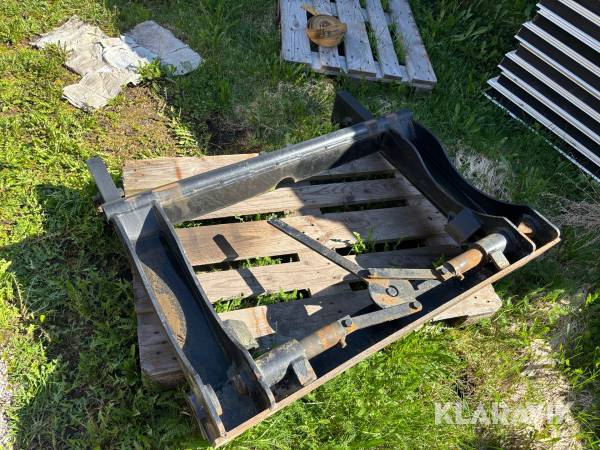 Redskapsadapter Thorens I Kil Storstora BM till Stora BM med manuellt lås
