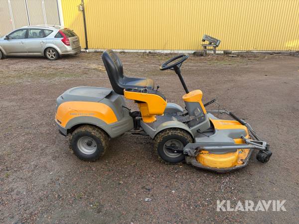 Åkgräsklippare Stiga Park Pro 16 4 WD med snöblad