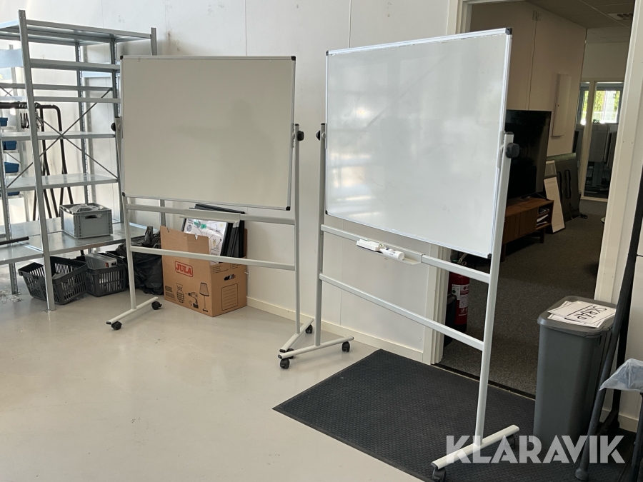 Whiteboardtavla vändbar på hjul 2 stycken