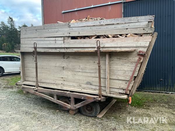 Kärra med ved ca 15m3