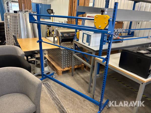 Rullhållare med skärare på hjul AJ Produkter